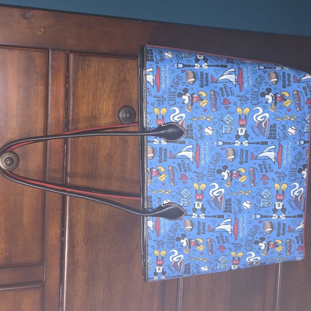 Dooney And Bourke Chicago Tote - Picture 4 of 6